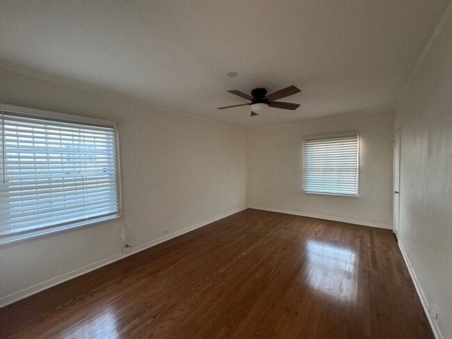 Building Photo - 3bd 2ba House