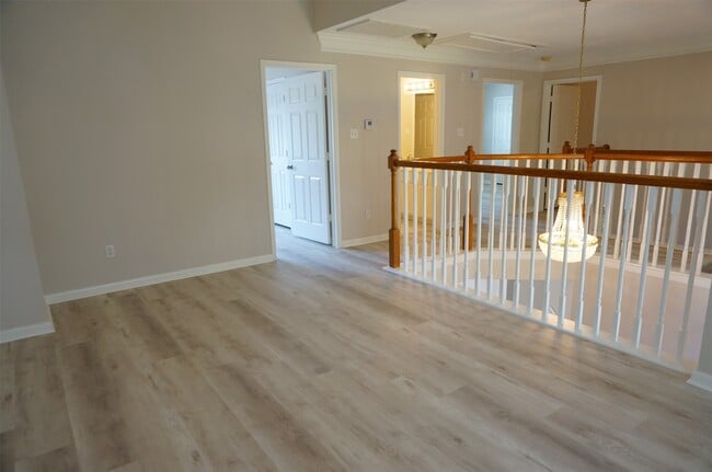 Building Photo - 4607 Forest Home Dr