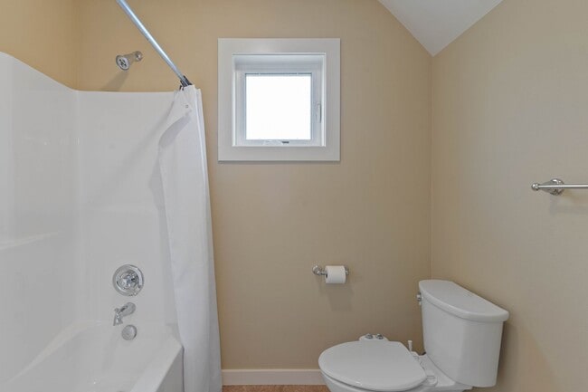 Building Photo - Beautiful 3-bdrm/2.5-bath in Beaumont-Wils...