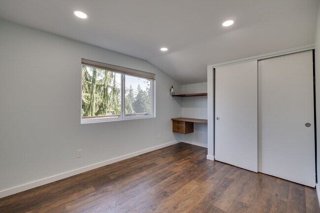 Building Photo - Updated Two-Story Home in Sought-After Loc...