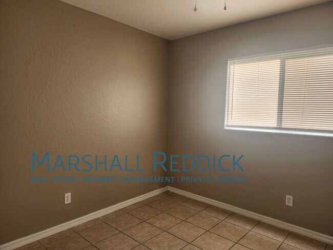 Building Photo - 3 BED 2 BATH SINGLE FAMILY HOME ON FRESH WATER CANAL WITH DOCK