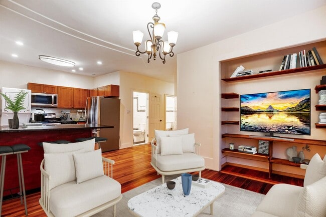 Building Photo - Well appointed 4 bed 2 bath in Brighton