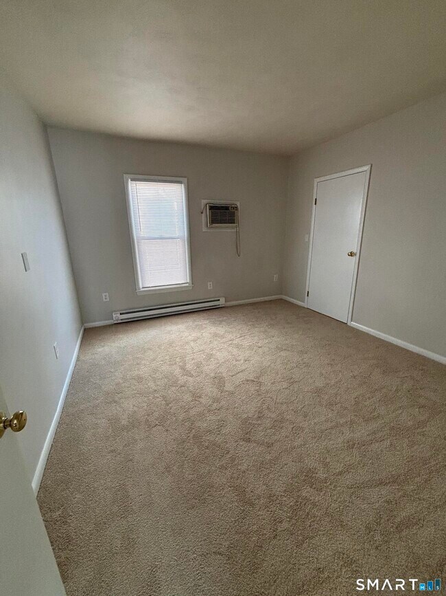 Building Photo - 37 Wakefield Ct