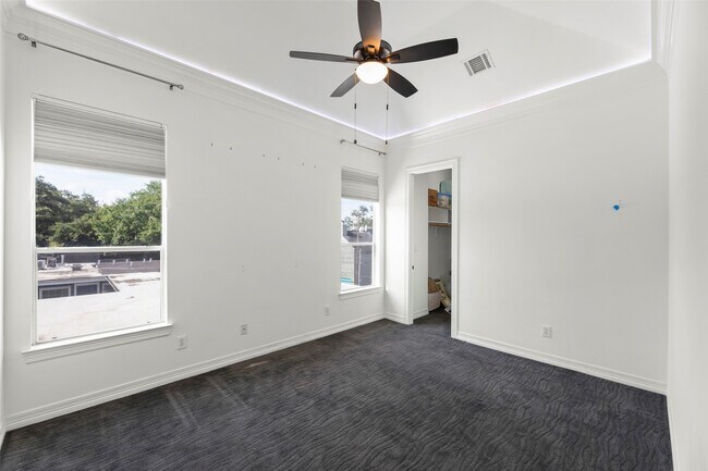 Building Photo - 1221 Kipling St