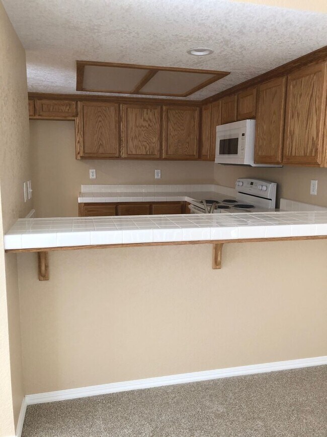 Building Photo - 2600 Chandler Ct