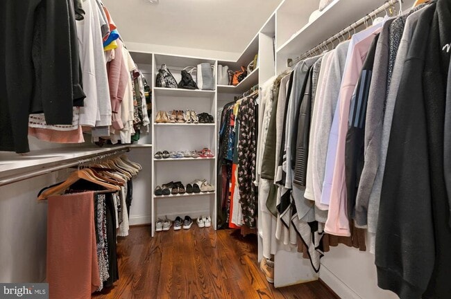 Building Photo - 6005 Selvyn Rd