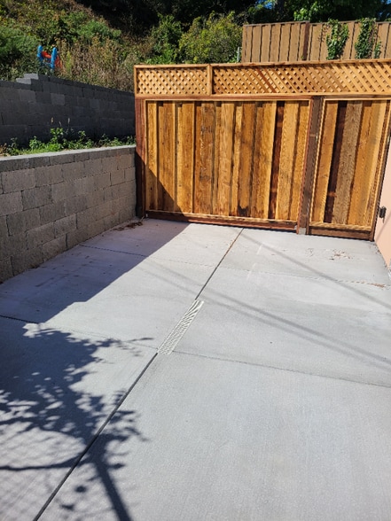 Building Photo - 2661 Valleywood Dr