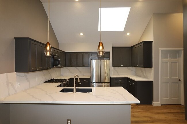 Building Photo - 3515 Cape Forest Dr