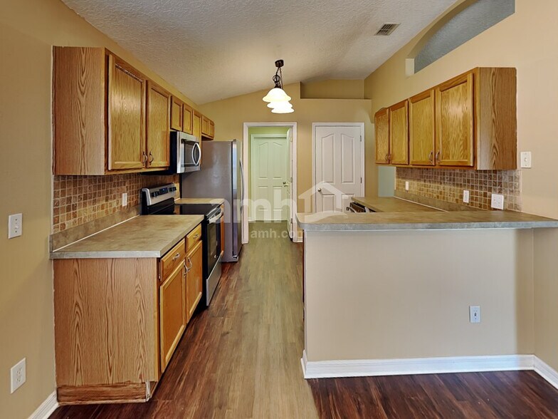 Building Photo - 30742 Pga Dr