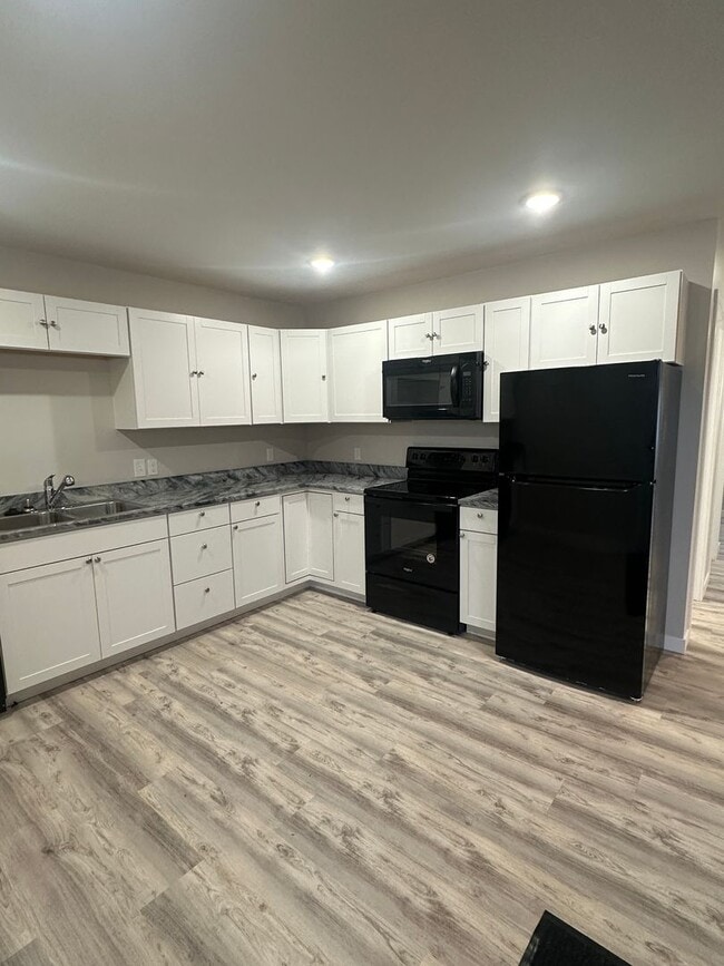 Building Photo - Brand New & Charming 2 Bedroom, 2 Bathroom Unit in St. Anthony! ($200 OFF OF FIRST MONTHS RENT!)