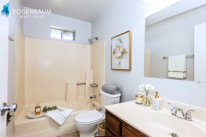 Building Photo - 553 W Rio Salado Pkwy