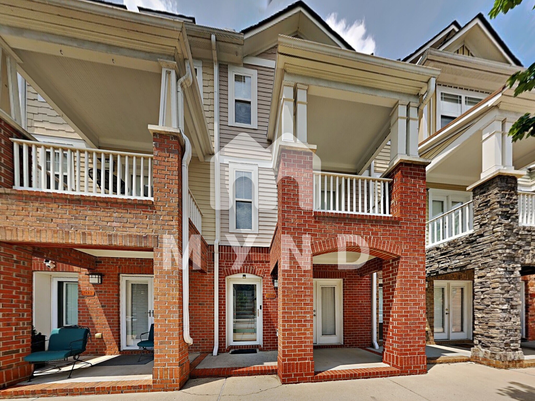 Building Photo - 213 16th St NW