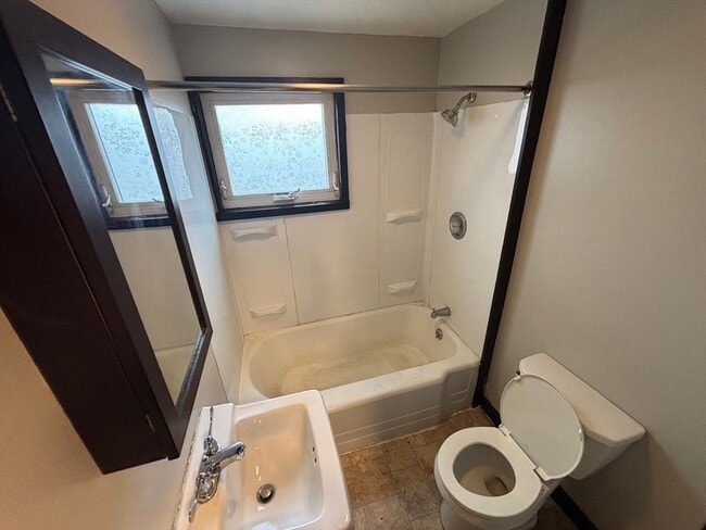 Building Photo - 1 Cheney St