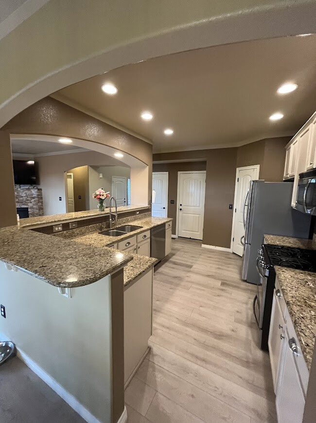 Building Photo - 964 Pyxis Dr