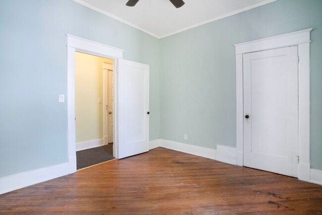 Building Photo - 2008 S Main St