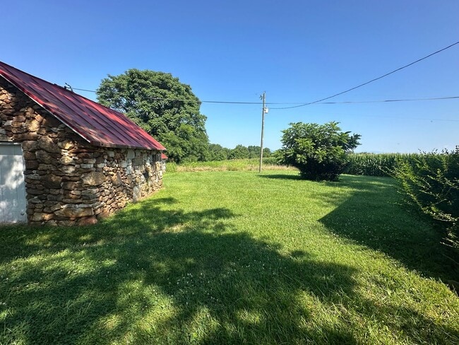 Building Photo - Charming 4 Bedroom House in Bedford