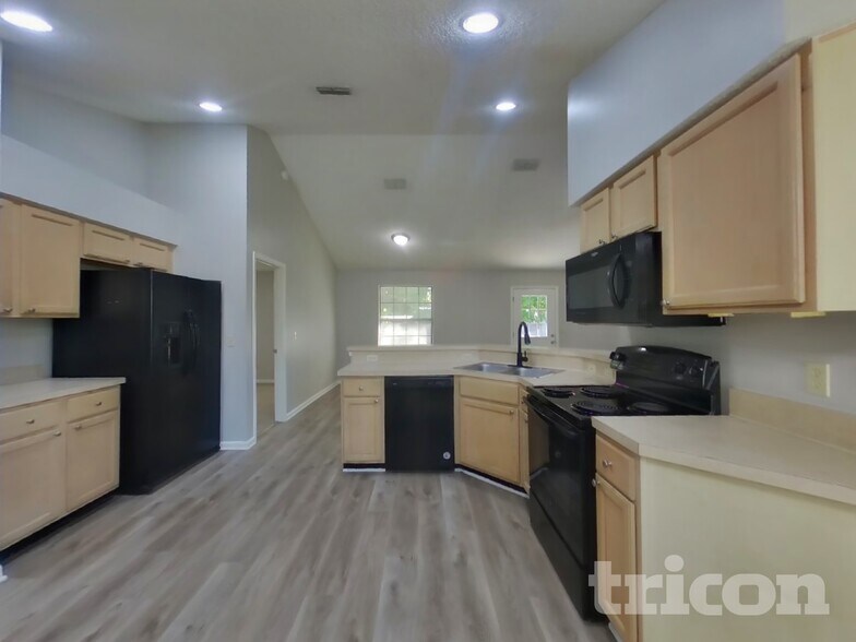 Building Photo - 2024 Farm Way