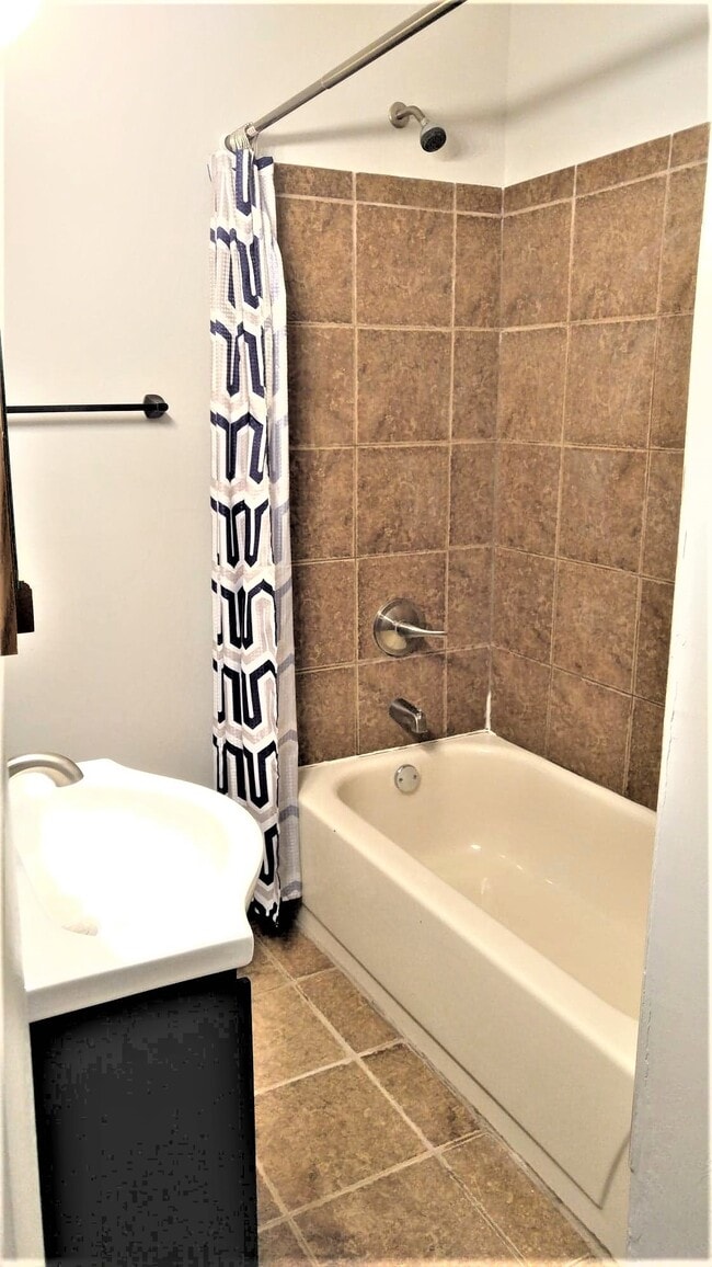 Building Photo - 1839 Salem Rd