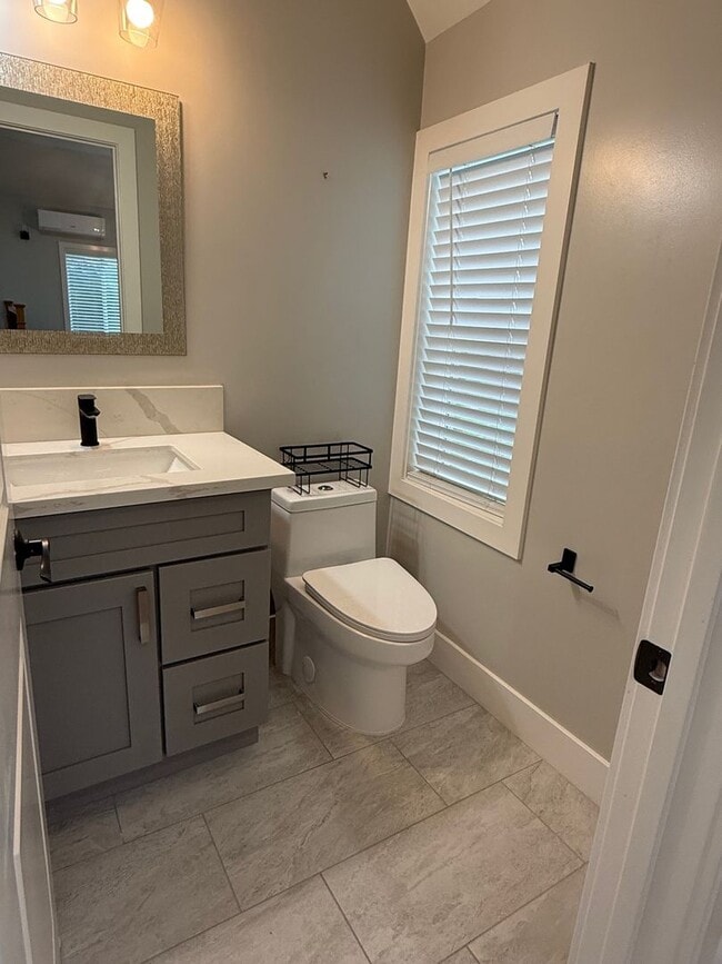 Building Photo - Newer Construction 2,500 Square Foot 3 Bedroom 2.5 Bathroom Fountaingrove House