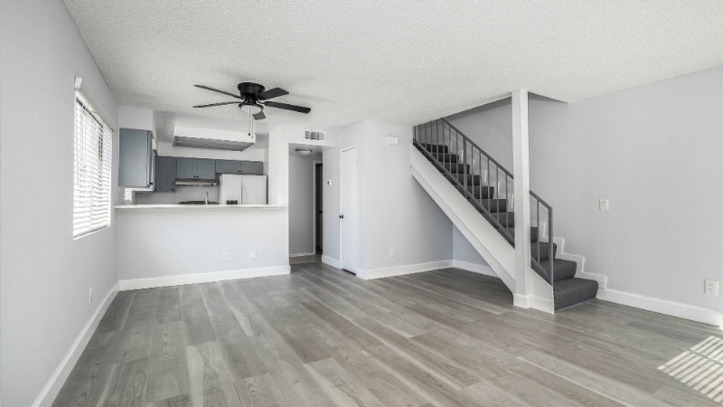 Building Photo - 1444 W 227th St