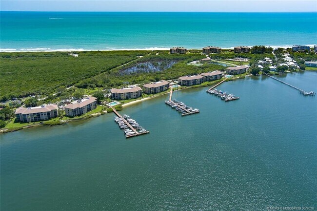 Building Photo - 4620 NE Sandpebble Trce