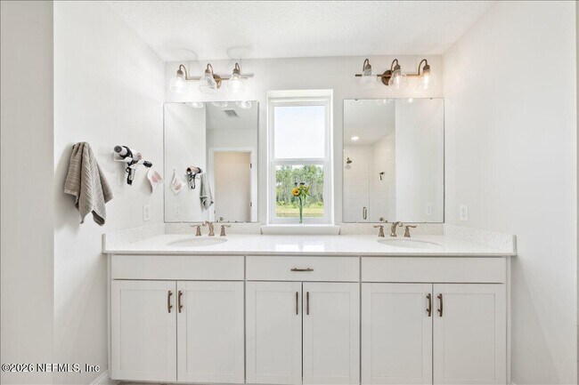 Building Photo - 223 Tanner Trl