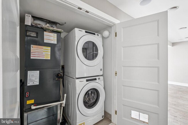 Building Photo - 1931 N Philip St