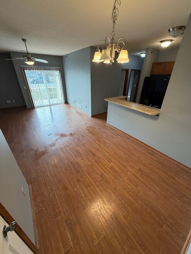 Building Photo - Comfort, Convenience & Location — 3-Bedroom Ankeny Condo