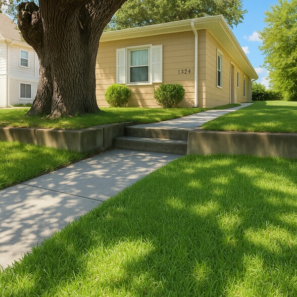 Building Photo - 1324 Hillside Ave