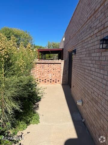 Building Photo - 7465 Stoney Hill Dr