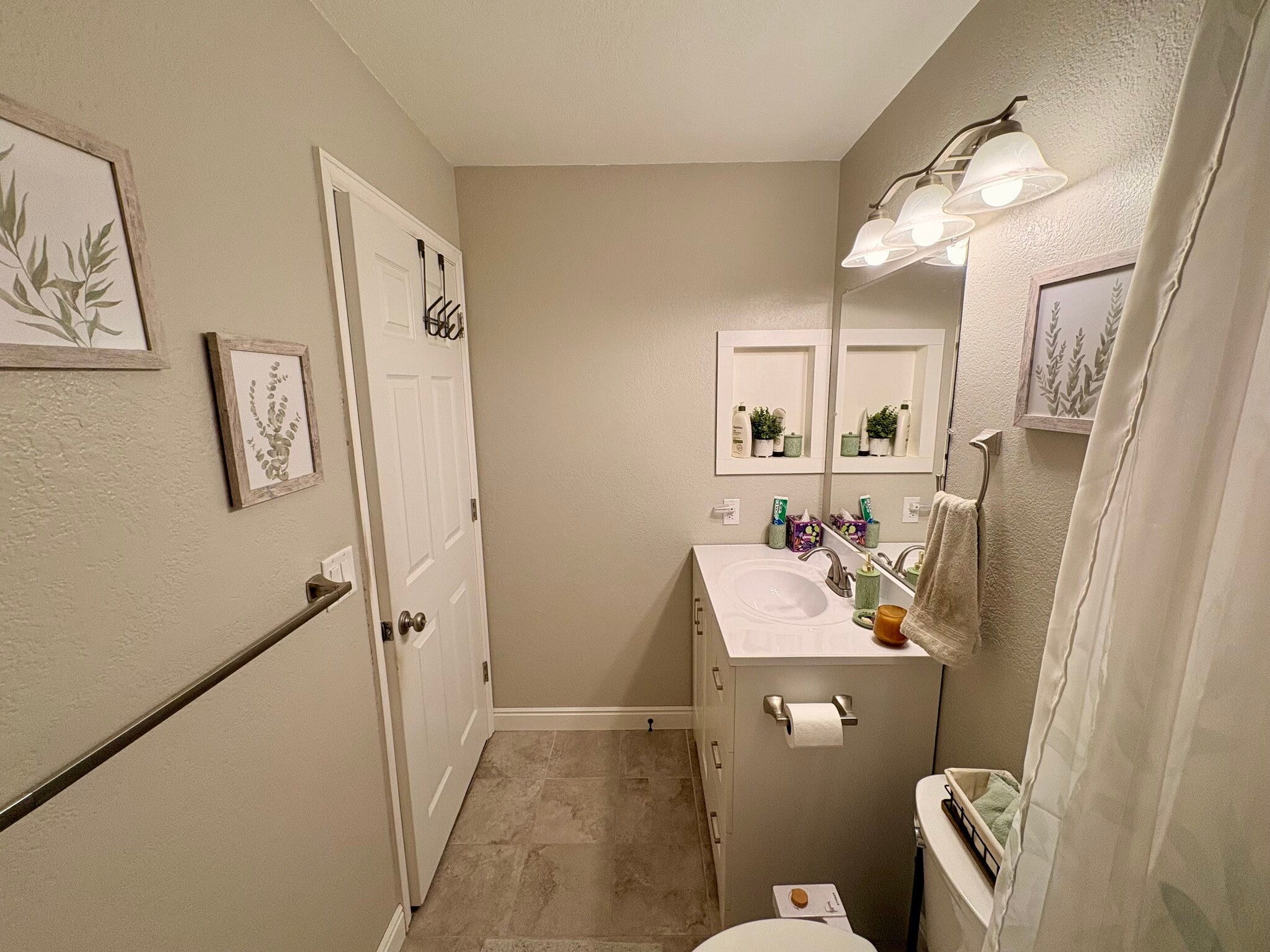 Building Photo - 5226 Estes Cir