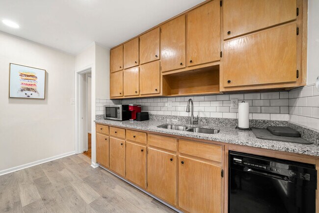 Building Photo - 711 Campbell Cir