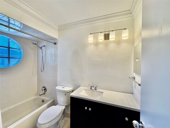 Building Photo - 5361 Buckhead Cir