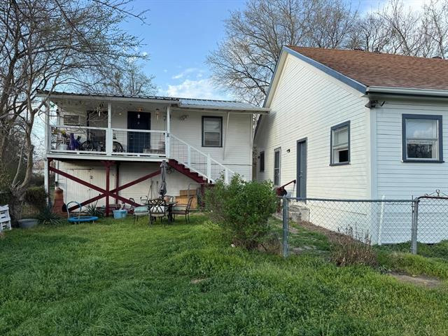 Building Photo - 1613 Park St