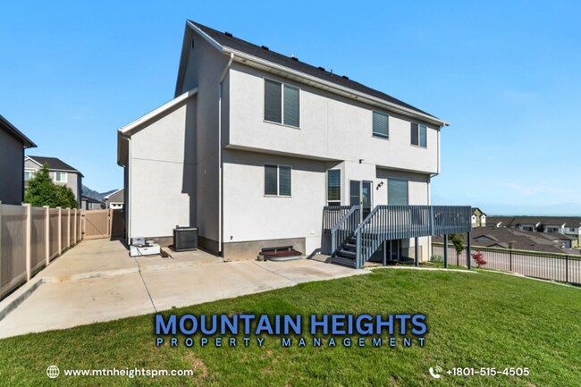 Building Photo - 3727 N 900 W