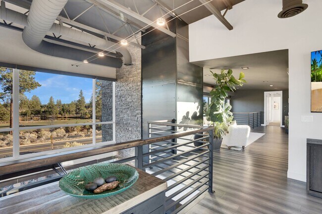 Building Photo - Contemporary Fully Furnished Four Bed Four Bath Masterpiece in Tetherow