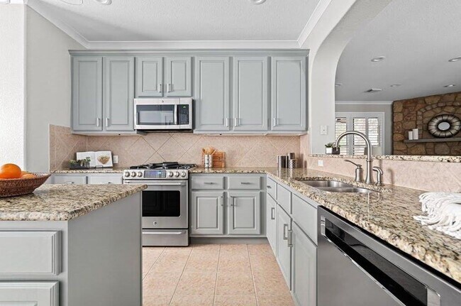 Building Photo - 10820 Sky Rock Dr