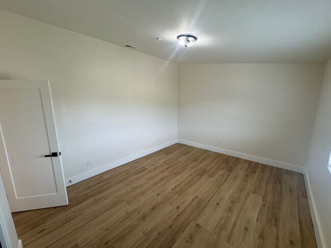 Building Photo - Sangamon Ave