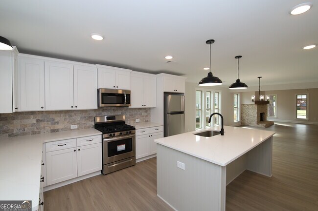 Building Photo - 512 Springdale Dr