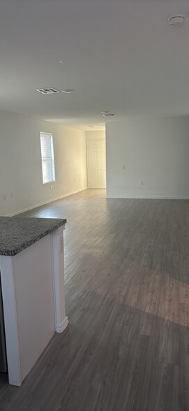 Building Photo - 10239 Asta Trl