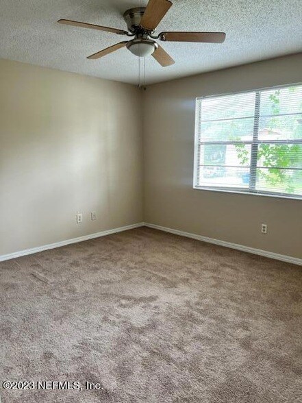 Building Photo - 462 Crabapple Ct