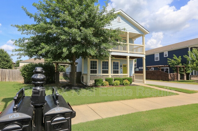 Building Photo - 626 N Tennyson Ln