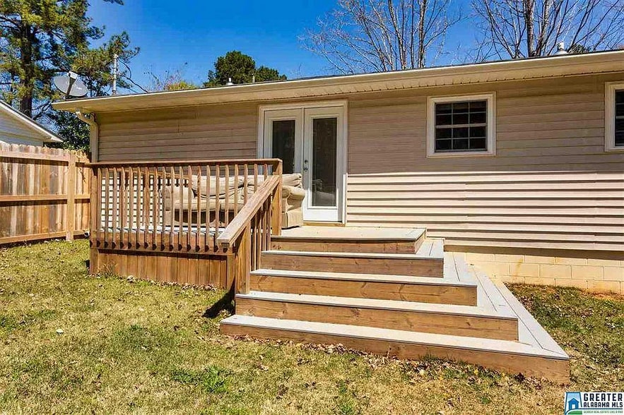 Building Photo - 707 Truss Ferry Rd