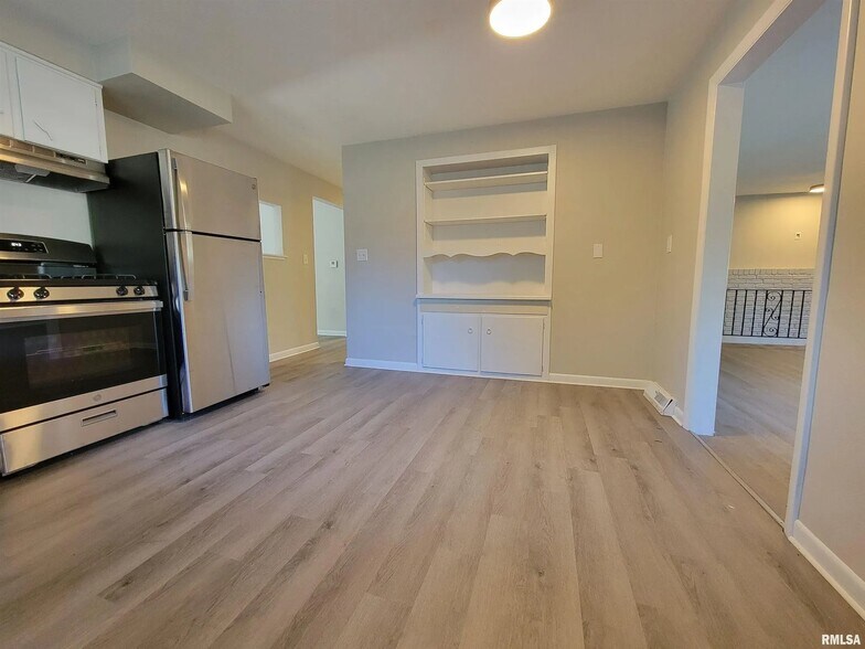 Building Photo - 1111 Summer St