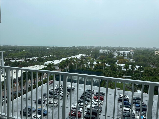 Building Photo - 881 Ocean Dr