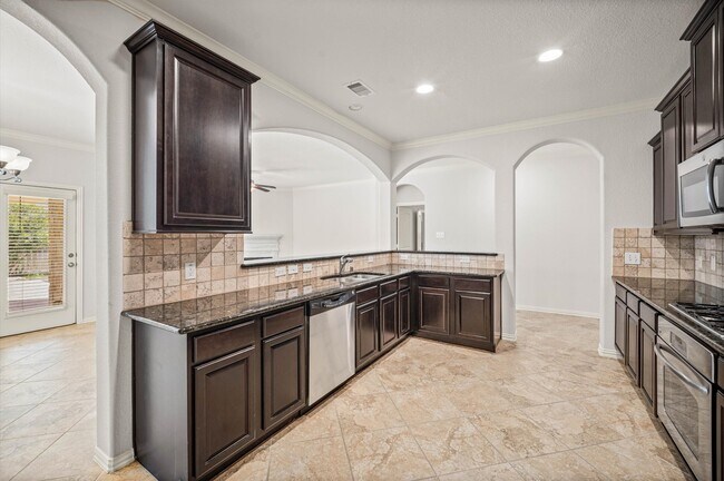 Building Photo - 7 Deer River Cir