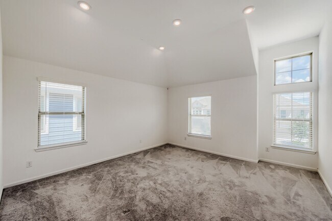 Building Photo - 4146 Balboa Dr
