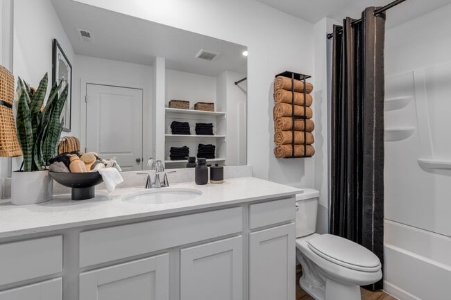 Building Photo - 1566 N Summer Spgs Cv