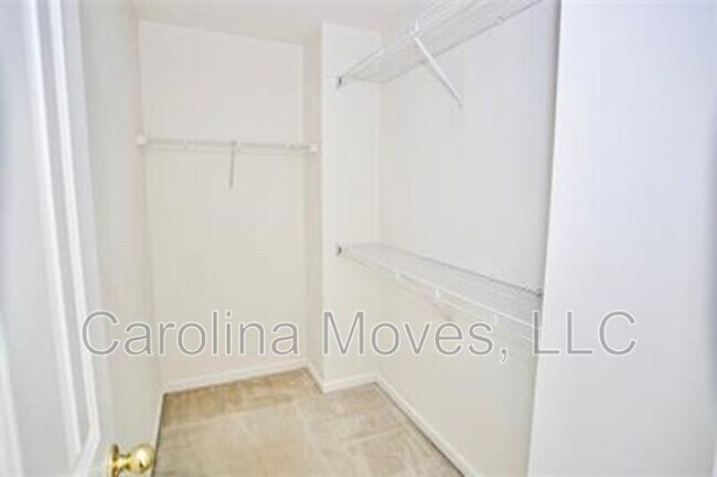 Building Photo - 107 Constantine Way