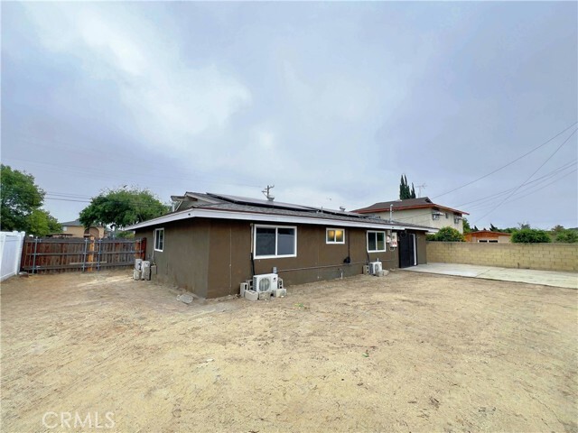 Building Photo - 9228 Oleander Ave